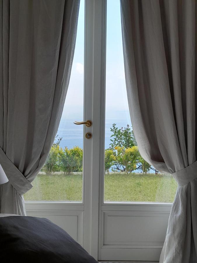 Camera Matrimoniale con Vista Mare
